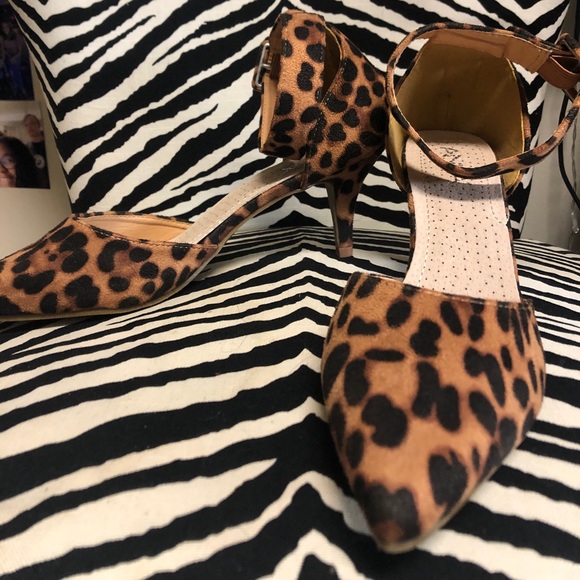 Leopard suede heels - Picture 1 of 3